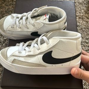 Nike blazer Mid 77